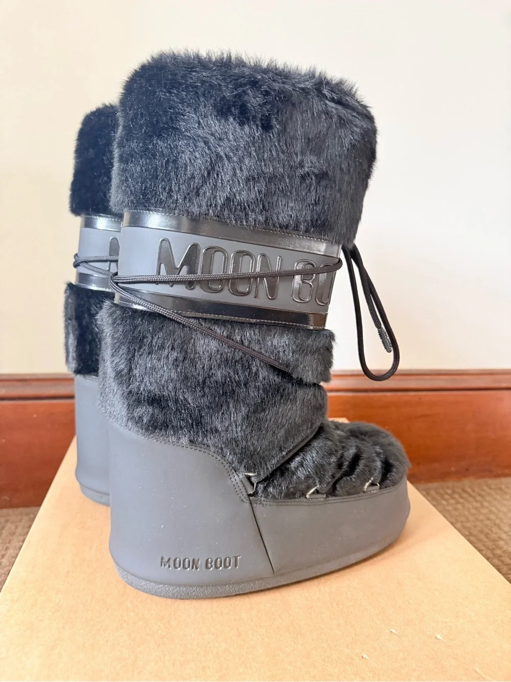 Moon Boot Black Faux Fur Snow Boots with Lace-Up Ties 9/10.5